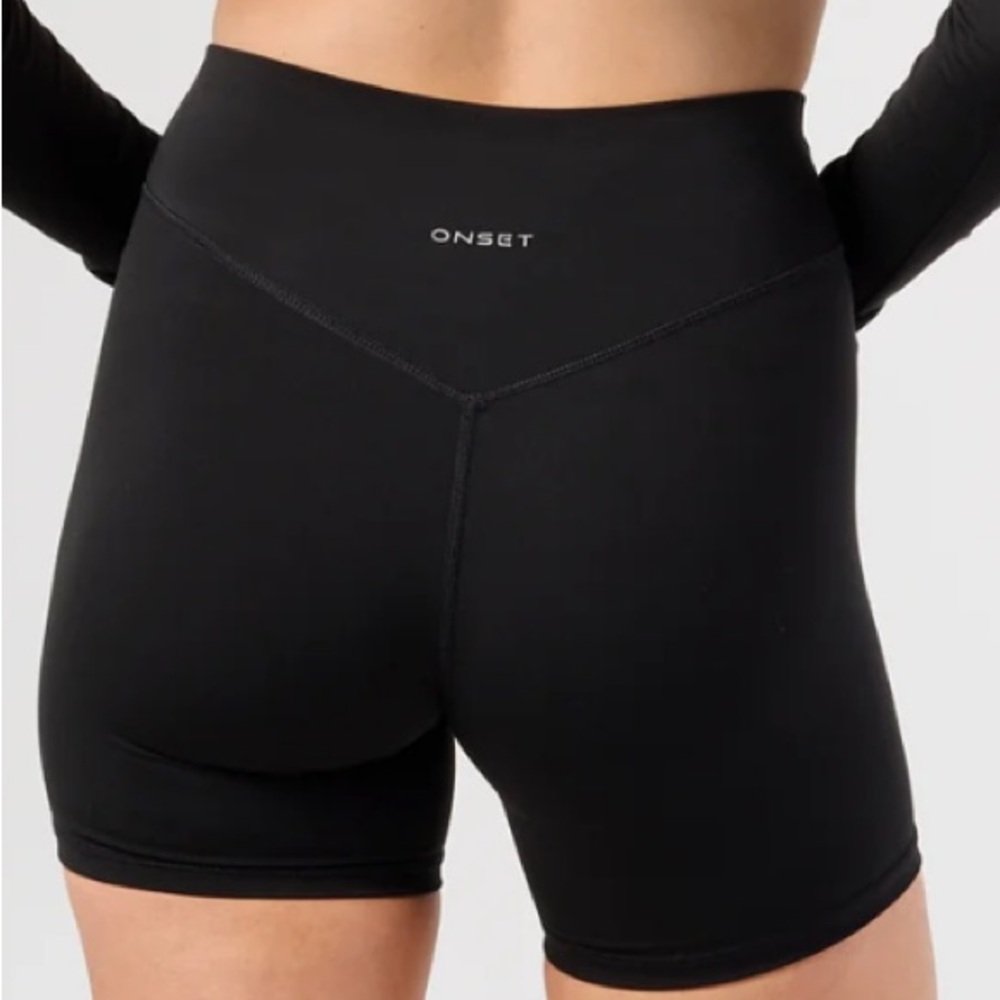 ONSET Shorts size S